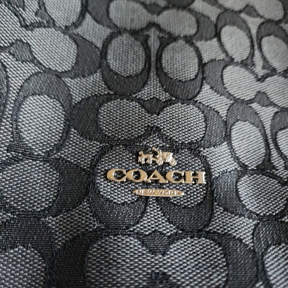 GUC Coach Signature Outline CELESTE Hobo Shoulder Bag - Picture 5 of 15